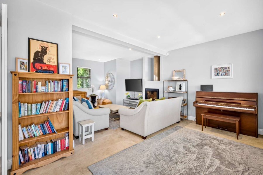 5 Bedroom Property for Sale in Claremont Upper Western Cape